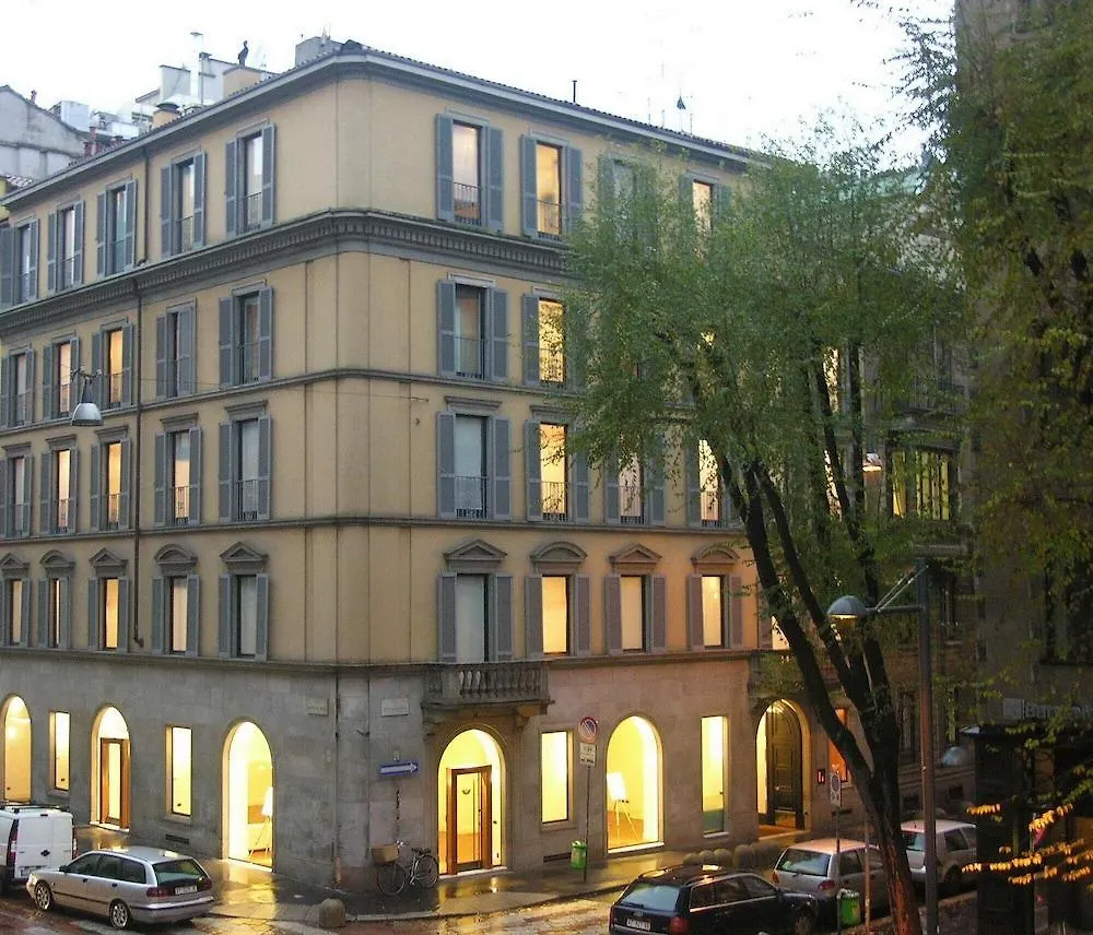 Residence Borgonuovo Uno Apartments Milan