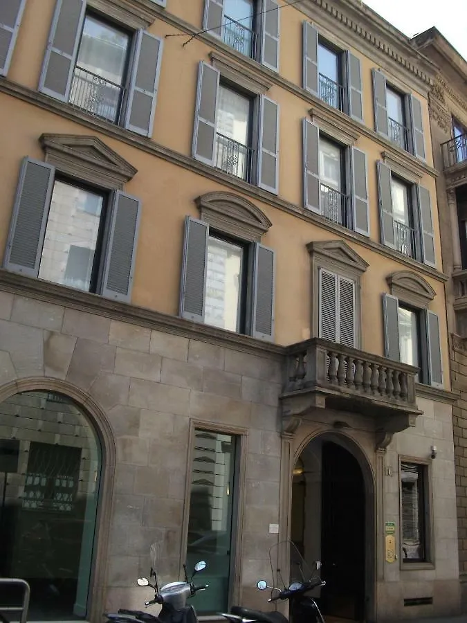 Residence Borgonuovo Uno Apartments Milan 0*,
