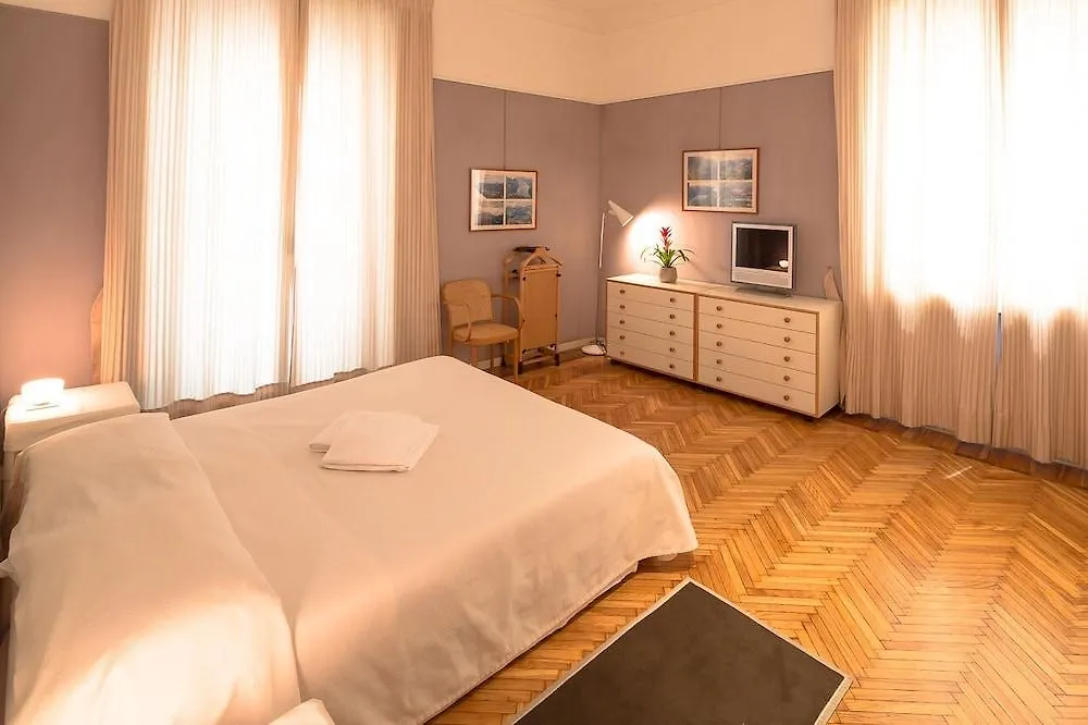 Residence Borgonuovo Uno Apartments Milan 0*,  Italy
