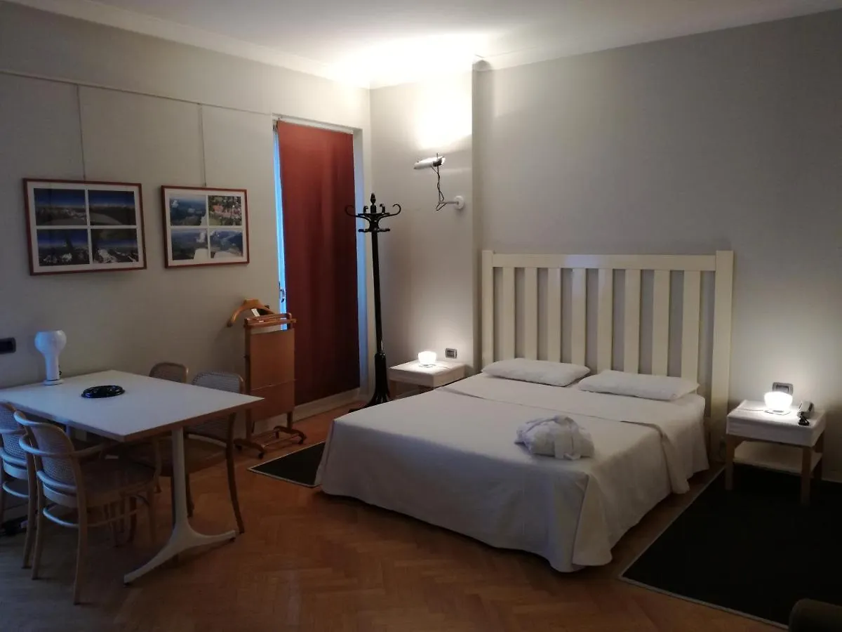 Residence Borgonuovo Uno Apartments Milan Italy